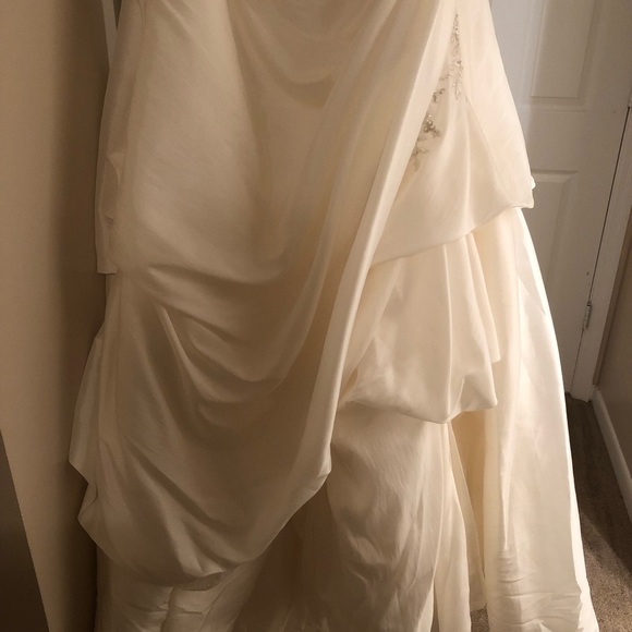 Plus size wedding dress - Picture 6 of 6